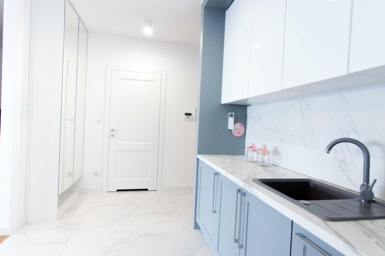 Apartament Sailor Z Widokiem Na Morze - Nadmorski Luksus 우스트 노리 모르스키 외부 사진